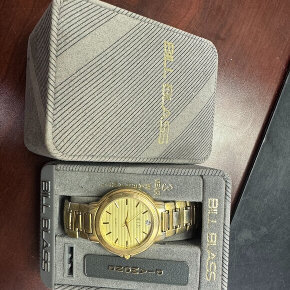 BILL BLASS BRAND - VINTAGE GOLD WRIST WATCH - Picture 1 of 6